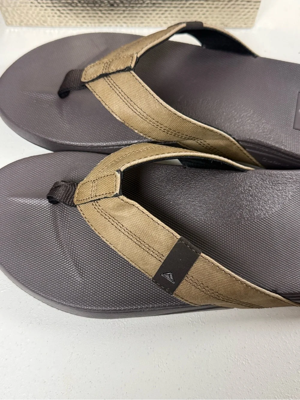 Reef Cushion Phantom Flip Flops Brown Men’s Size 9 Sandals